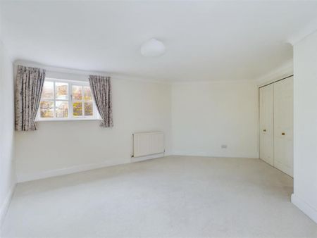 2 bedroom end of terrace house to rent - Photo 3