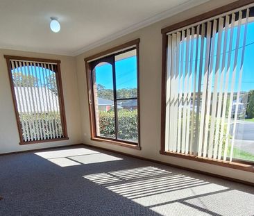 Neat family home - Photo 2