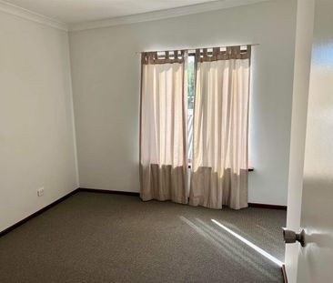 Convenient Coodanup Living – Close to Everything You Need - Photo 5