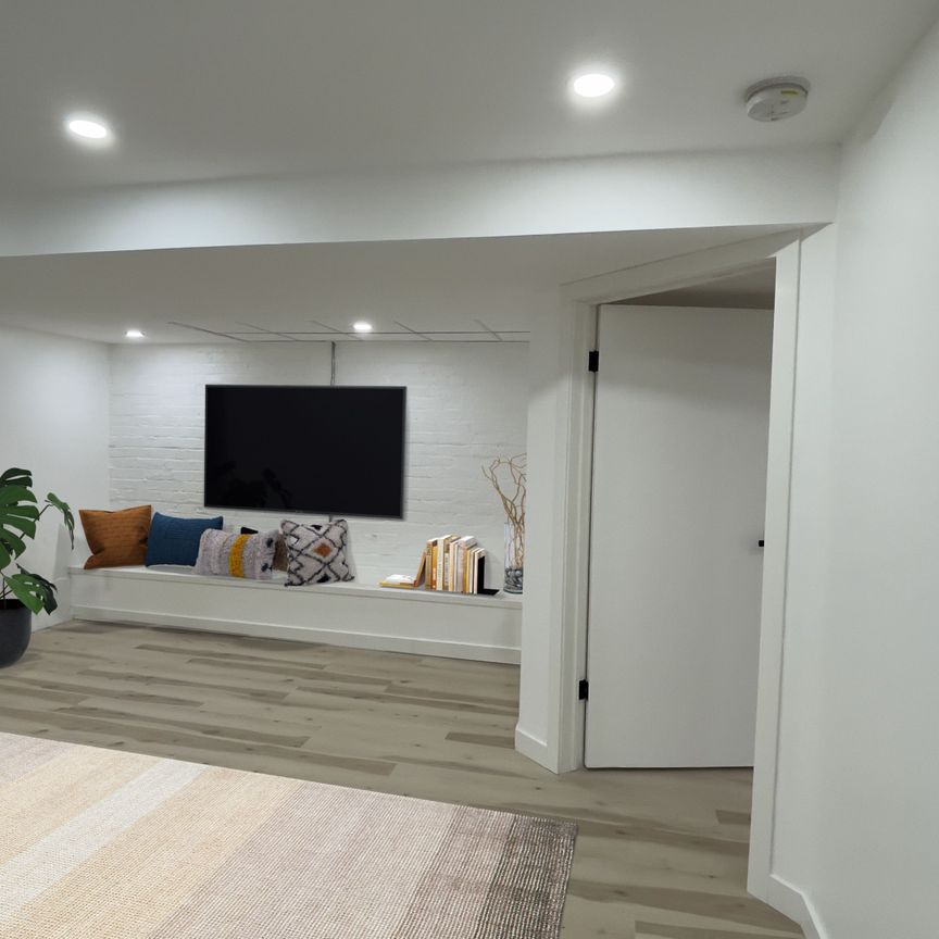 For Lease - 143 St Helen's Avenue Unit# #Lower, Toronto, Ontario - Photo 1