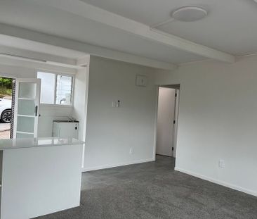 Ready. Fully renovated, handy for motorway. - Photo 2