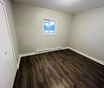 For Lease - 122 SIDNEY Street, Belleville, Ontario - Photo 2