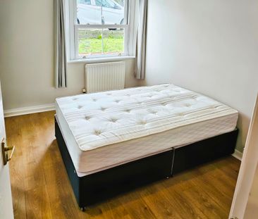 One bedroom Conversion Flat Close to Beddington Park and Wallington... - Photo 1