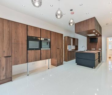 5 bedroom semi-detached house to rent - Photo 5