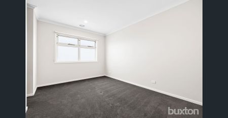 BRAND NEW LUXURIOUSLY APPOINTED 4BEDROOM HOME - Photo 5