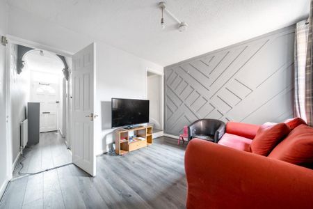 3 bedroom terraced house to rent - Photo 2