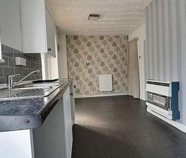 Matlock Road, Lower Farm, Bloxwich, WS3 - Photo 5