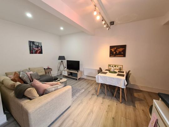 1 bedroom flat to rent - Photo 1