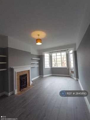 3 bedroom flat to rent - Photo 1