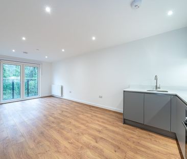 2 bedroom flat to rent - Photo 4