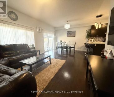 10 PEARCEY CRESCENT - Photo 1