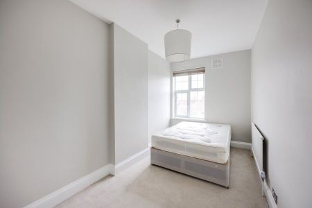 2 Bedroom Apartment To Let - Photo 4
