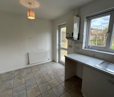 2 bedroom semi-detached house to rent - Photo 4