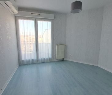 Location Appartement 3 pièces 72m² - Photo 5