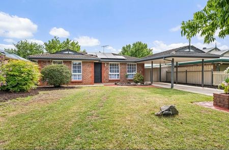 9 Nautilus Square, Seaford Rise SA 5169 - House For Rent | Domain - Photo 3