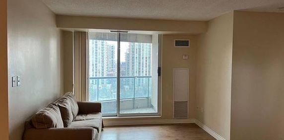 Yonge/Finch-Spacious 2Bedrm+Den 2Bathroom 1Parking - Photo 2