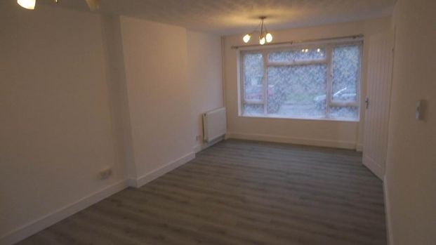 2 bedroom end of terrace house to rent - Photo 1