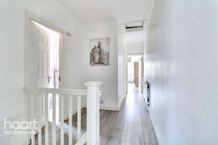 1 bedroom coach house to rent - Photo 2