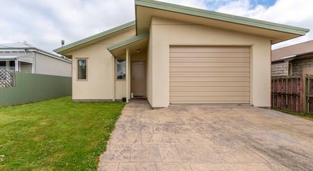 36 Peel Street - Photo 2