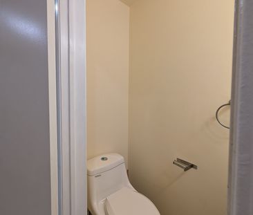 For Lease - 12 Saddlecreek Court Unit# Upper, Brampton, Ontario - Photo 6