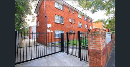 "Riverview Court"! - Photo 2