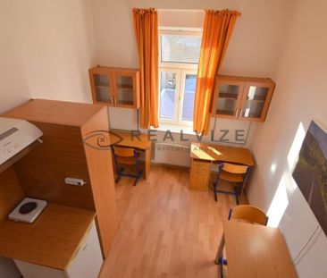 Pronájem bytu 1+kk 21 m2 - Fotografie 5