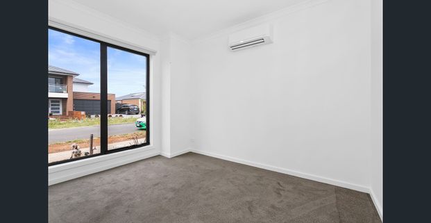 Contemporary Comfort and Style in the Heart of Weir Views! APPLICATIONS NOW OPEN - Photo 1