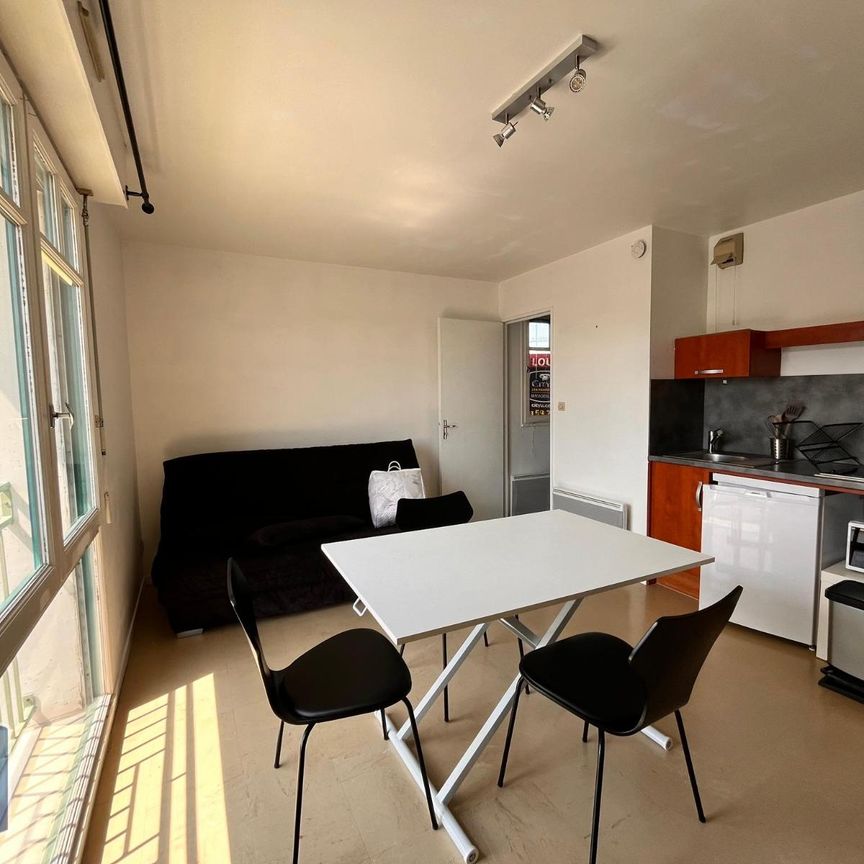 Location Appartement 1 pièce 21m² LAVAL 53000 - Photo 1