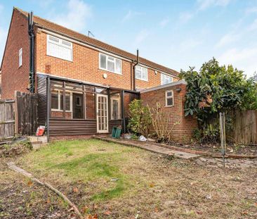 3 bedroom end of terrace house to rent - Photo 6