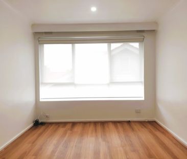 Light, Bright and Spacious One Bedroom Apartment on the First Floor - Photo 5