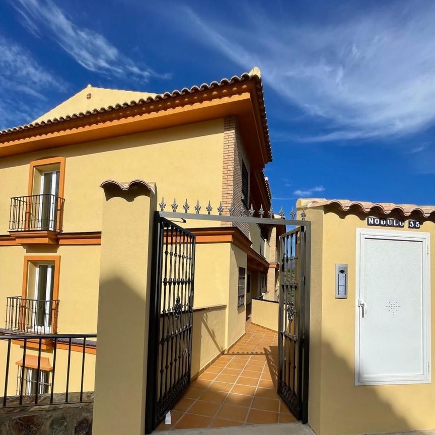 Piso de alquiler en Calle Córdoba, 286a, El Faro de Calaburra - Chaparral - Photo 1