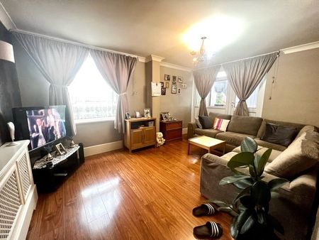 1 Bed Flat, Willett House, E13 - Photo 2