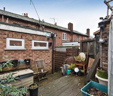 2 bedroom terraced house to rent - Photo 1