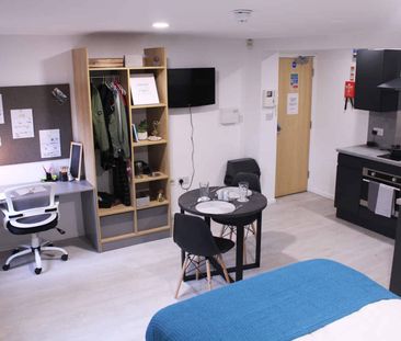 Six Bed Apartment (Shared) - Photo 1