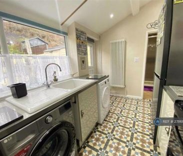 2 bedroom terraced house to rent - Photo 3