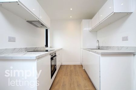 2 Bed property for rent - Photo 2