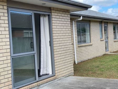Tuakau - Photo 2