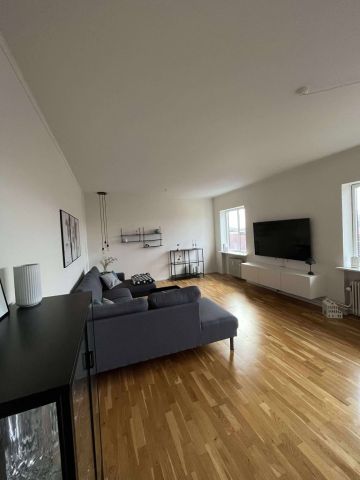 Lejlighed med altan ved gågaden - Photo 5