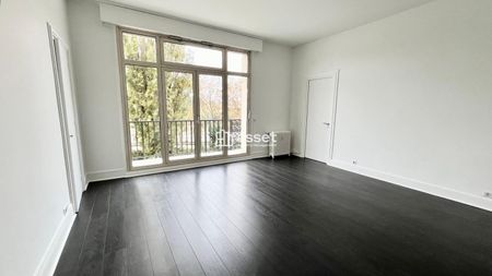 Appartement • Saint James-Général Koenig - Photo 2