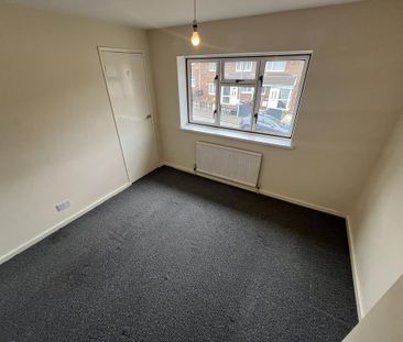 2 bedroom property to rent - Photo 3