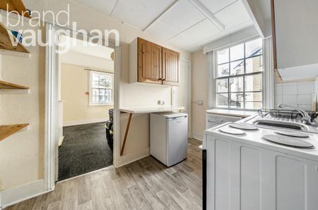 3 bedroom flat to rent - Photo 2