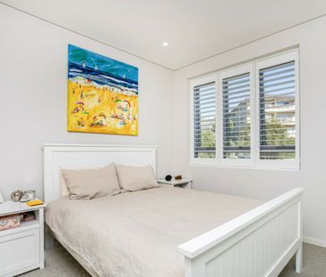 Oversize Luxury 1 Bedroom Apartment - Photo 2