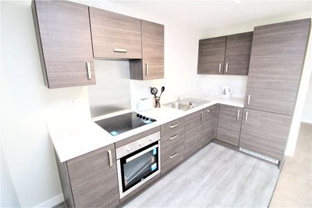 3 bedroom Flat To Rent - Photo 5