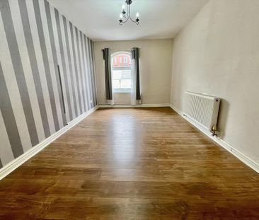 2 bedroom flat to rent - Photo 6
