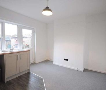 Walton Way, Stone, ST15 - Photo 2