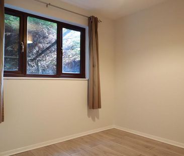 1 bedroom ground floor flat to rent - Photo 5