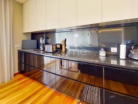 3 room luxury Apartment for rent in Porto, Portugal - Photo 4