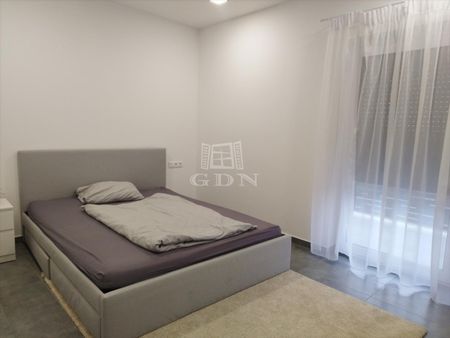 Kiadó új építésű lakás - Komárom - Photo 2