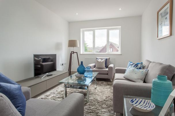 3 bedroom semi-detached house to rent - Photo 1