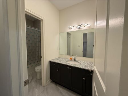 For Lease - 70 FRUITFUL Crescent, Whitby, Ontario - Photo 3